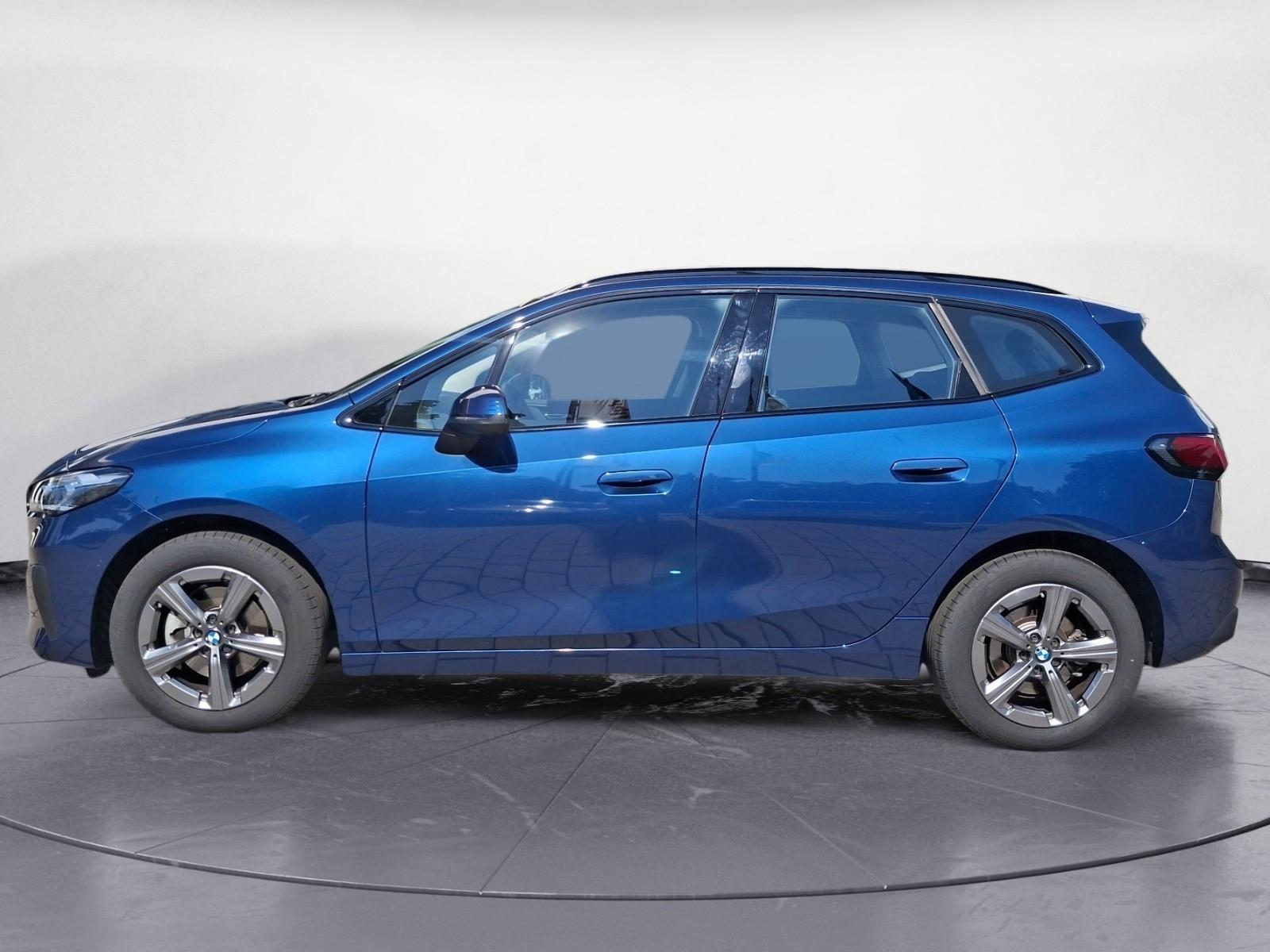 BMW 220 Active Tourer 220i Active Tourer Steptronic DCT Premium Paket, миниатюра 3