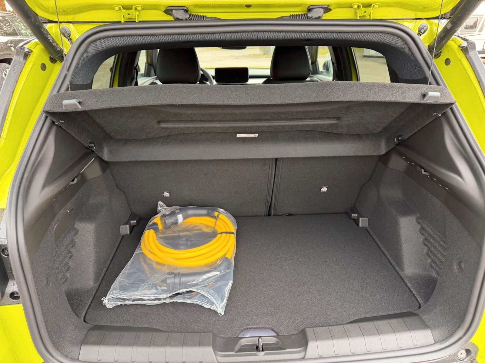 Fahrzeugabbildung Jeep Altitude Electric MJ27 virtual cockpit ACC uvm.