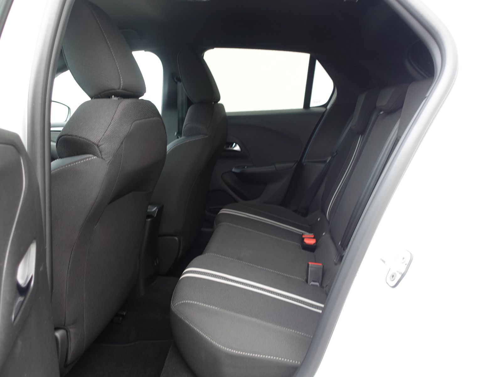 Fahrzeugabbildung Opel Corsa GS 1.2T,Navi,Kamera,Sitzhzg,Allwetter,LED