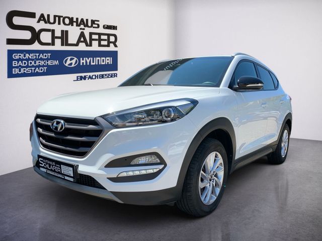 Hyundai TUCSON 1.6 Passion Navi Kamera 8x bereift