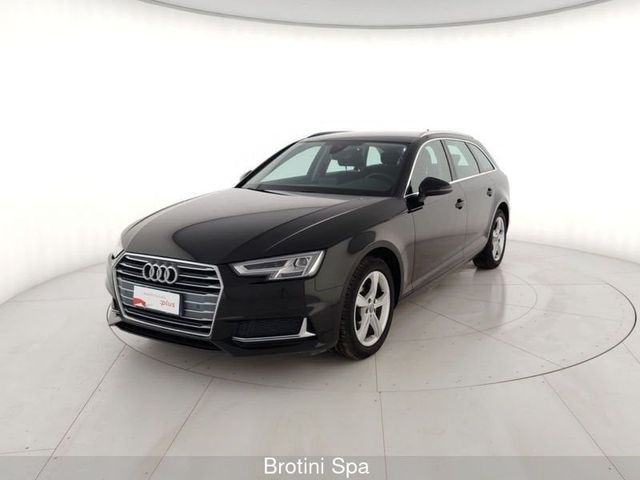 Audi A4 Avant 30 TDI S tronic Business Sport