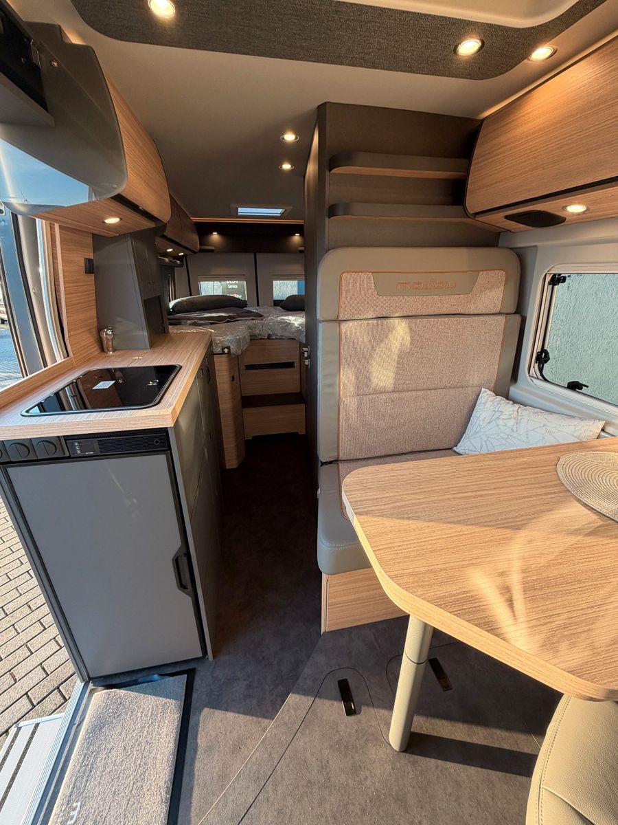 Fahrzeugabbildung Malibu Van Family 4 GT 640 RB Aufstelldach MJ26 lucca