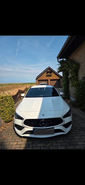 Image of Mercedes-Benz CLA 220