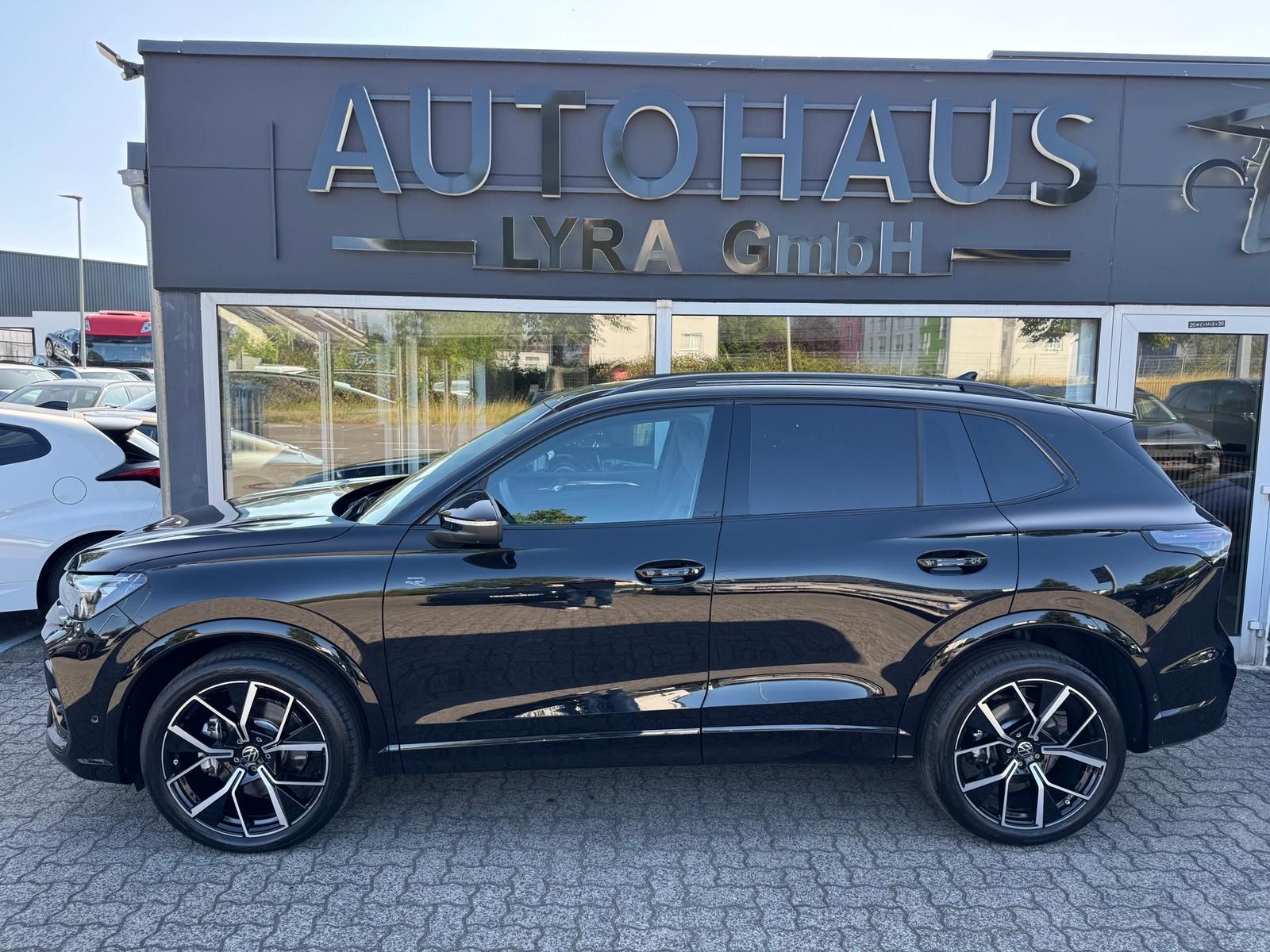Volkswagen Tiguan 2.0 TSI 4M R-Line*MATRIX*PANO*360°KAM*H&K imagem 3