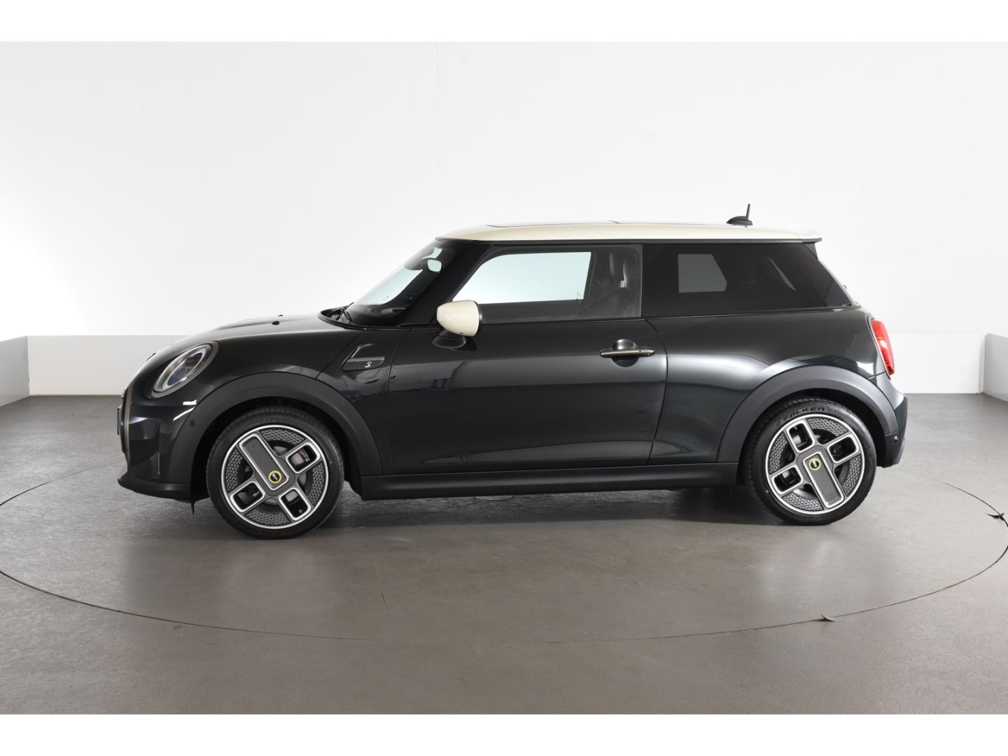 MINI Cooper SE Resolute Edition Panoramadach Rückfahr imagem 3