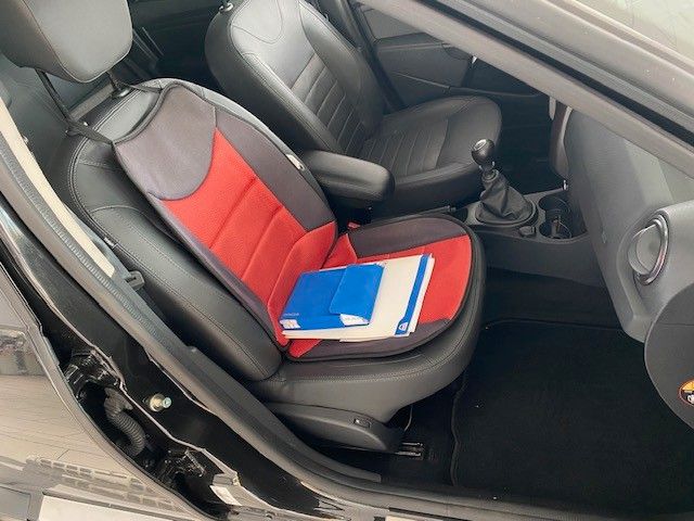 Fahrzeugabbildung Dacia Duster I Black Shadow 4x2 1.2 AHK/KAMERA/NAVI/SH
