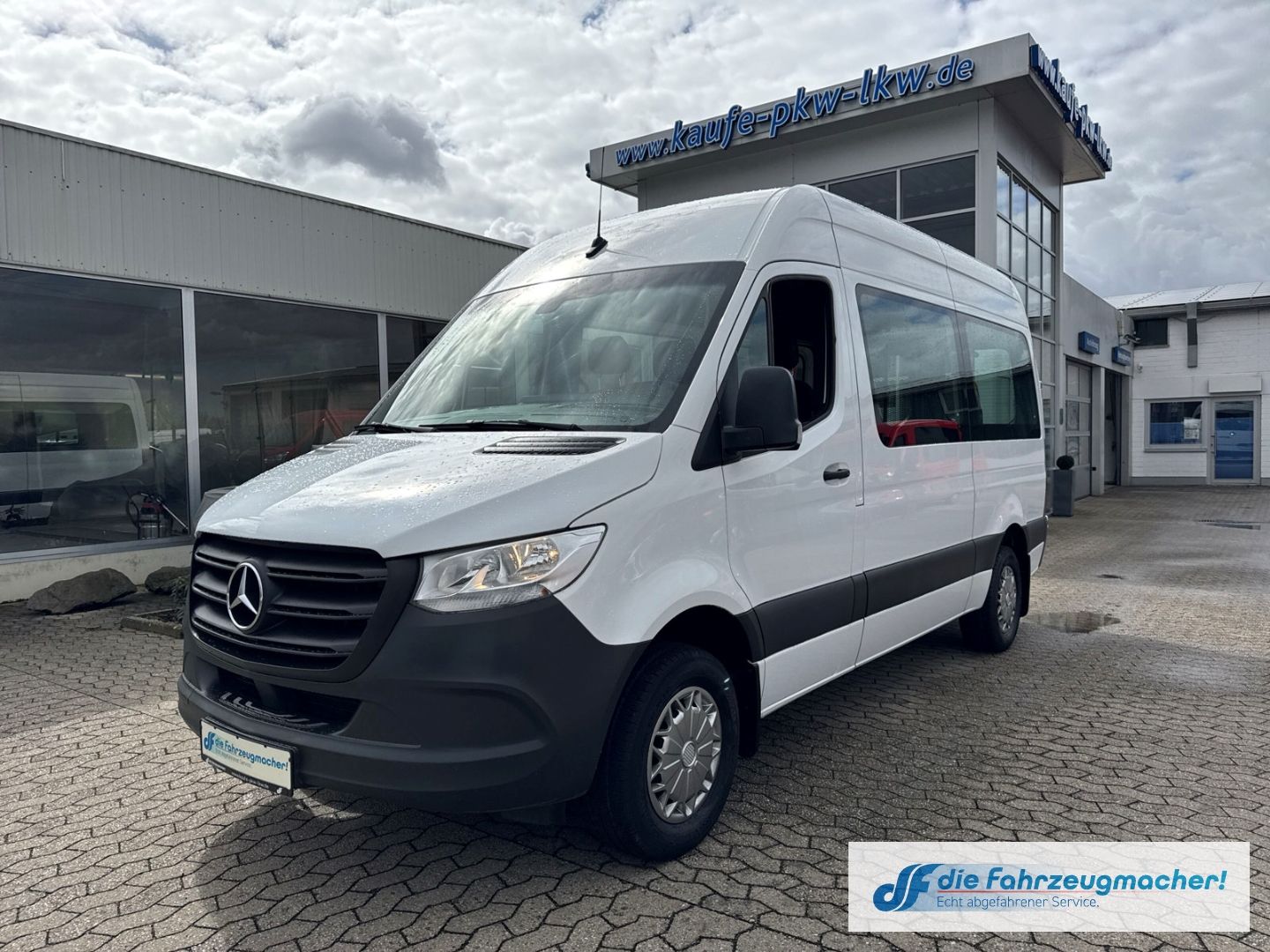 Fahrzeugabbildung Mercedes-Benz Sprinter III Tourer RWD AWD 311 CDI L2 DAB Tel.-