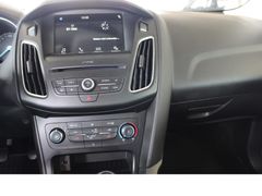 Fahrzeugabbildung Ford Focus Lim.18 Zoll,Alu,Sitzheizung,PDC,AHK
