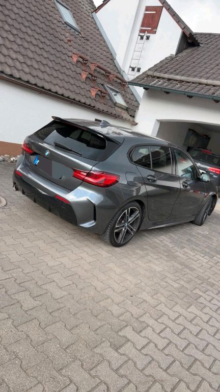 Image of BMW 320