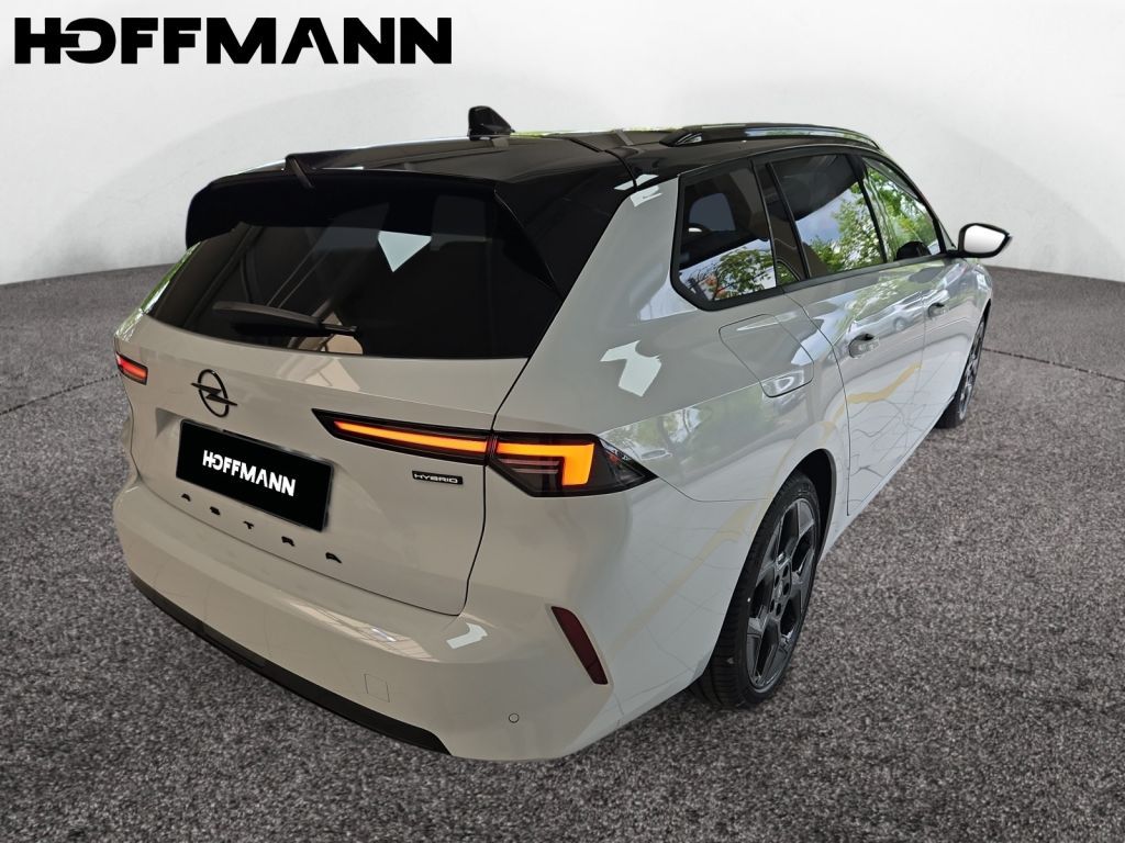 Fahrzeugabbildung Opel Astra ST Hybrid 107 kW Ultimate (L)