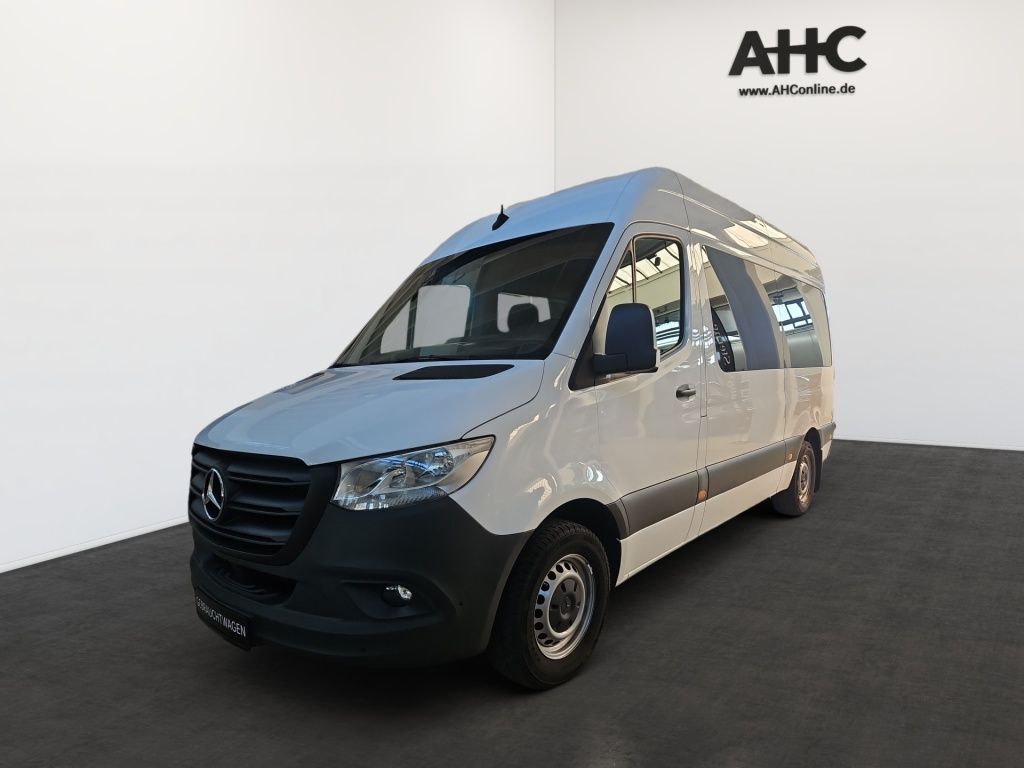 Fahrzeugabbildung Mercedes-Benz Sprinter 317 Kombi L2H2 Mobility Rollstuhl Lift