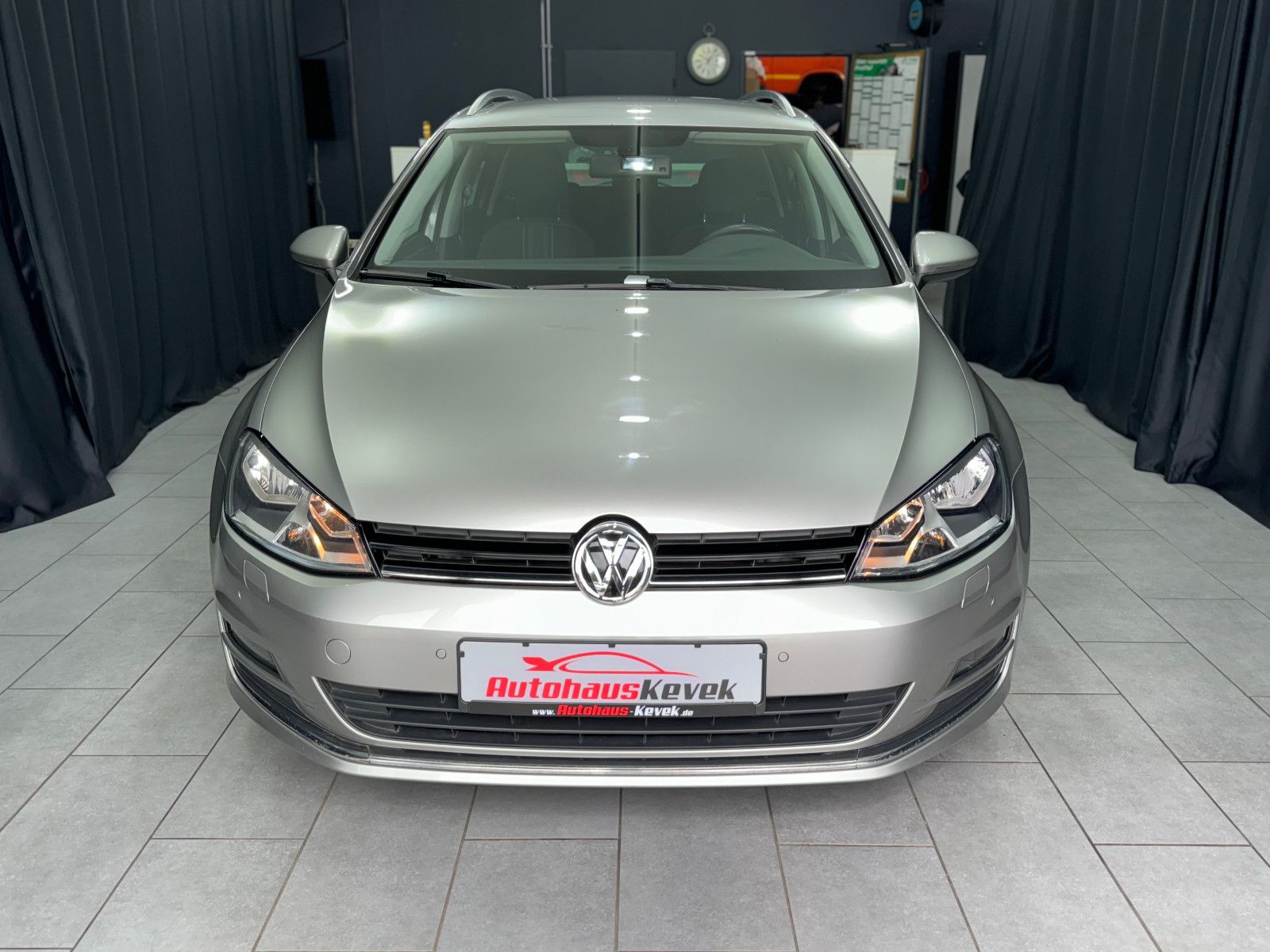 Fahrzeugabbildung Volkswagen Golf VII 2.0 TDI Variant Lounge BMT*TÜV 05/25*