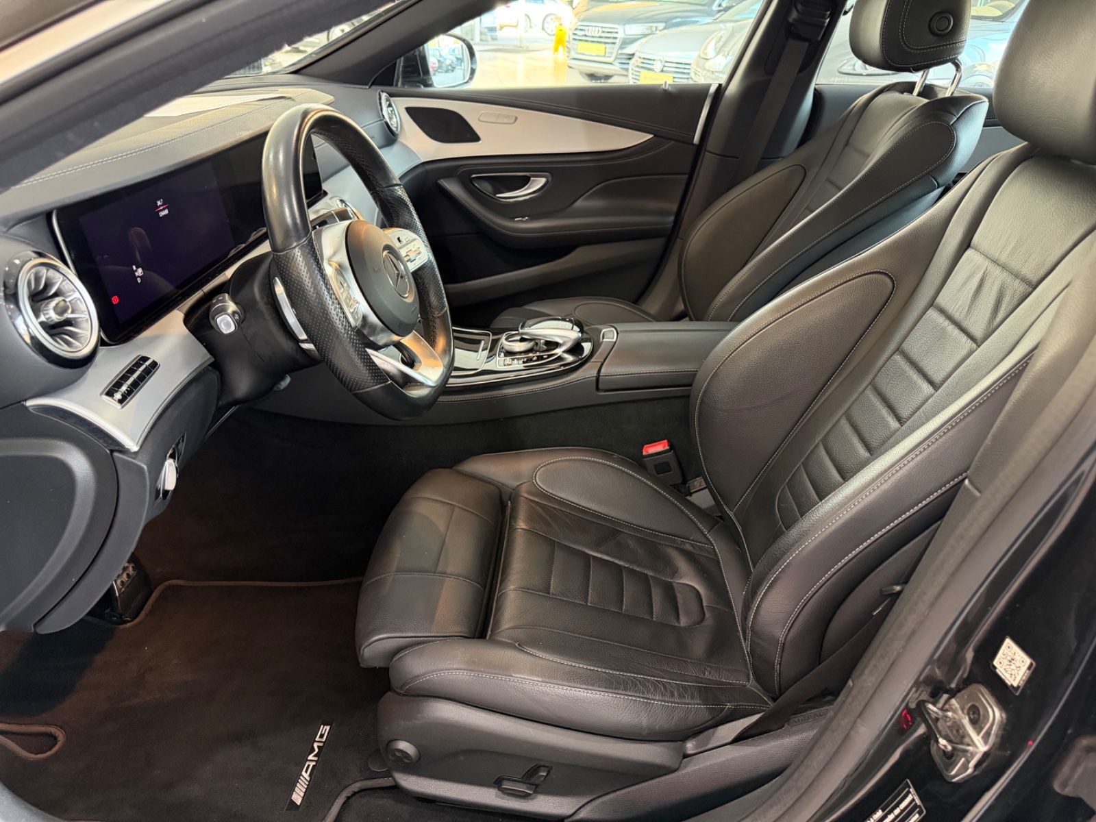 Fahrzeugabbildung Mercedes-Benz CLS 350 4Matic*AMG-Line*1.Hd