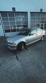 BMW 318i E46 - BMW 318 aus 2000: 318i