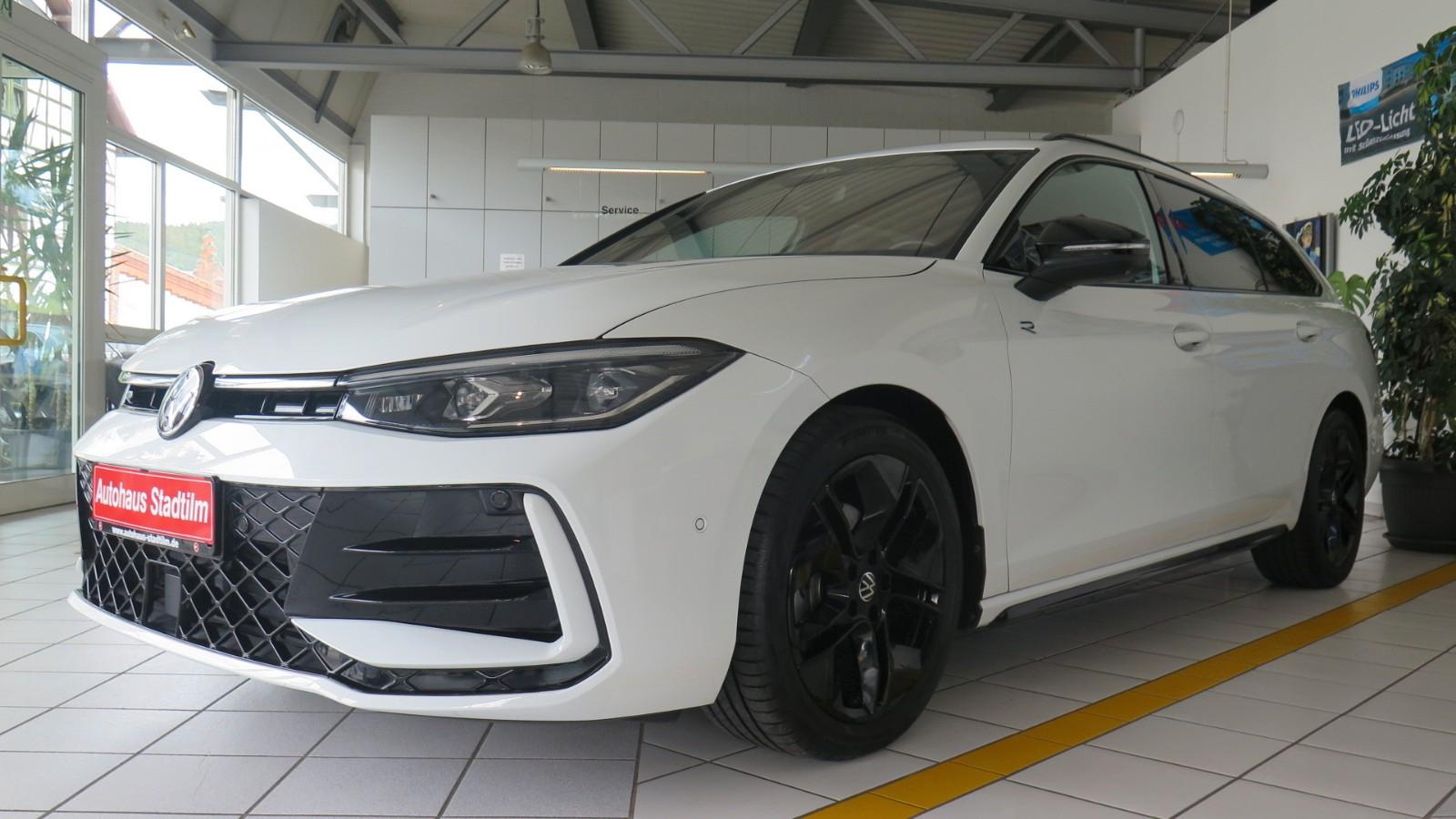 Volkswagen PASSAT VARIANT 2.0 TDI R-LINE DSG *STANDHZG.*
