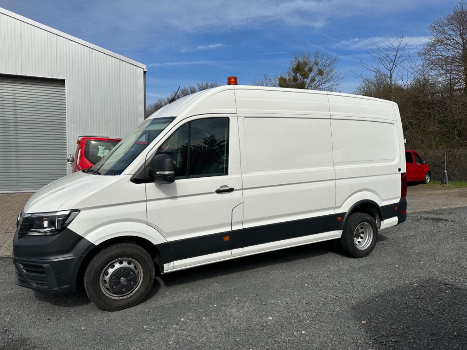 Fahrzeugabbildung Volkswagen Crafter 50 Kasten  *Mittellang* Hochdach* RWD*