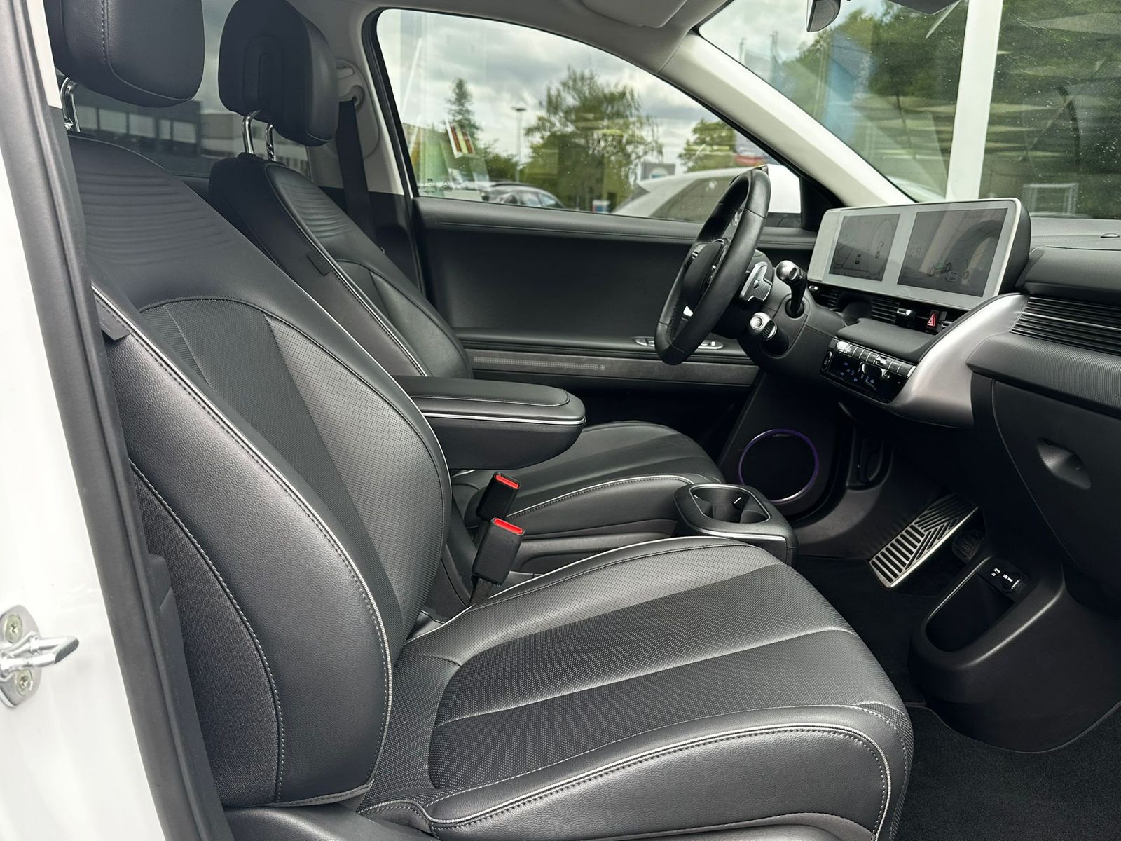 Fahrzeugabbildung Hyundai Ioniq 5 Uniq 4WD WERKSGA+NAVI+HEAD+BOSE+ACC+360°