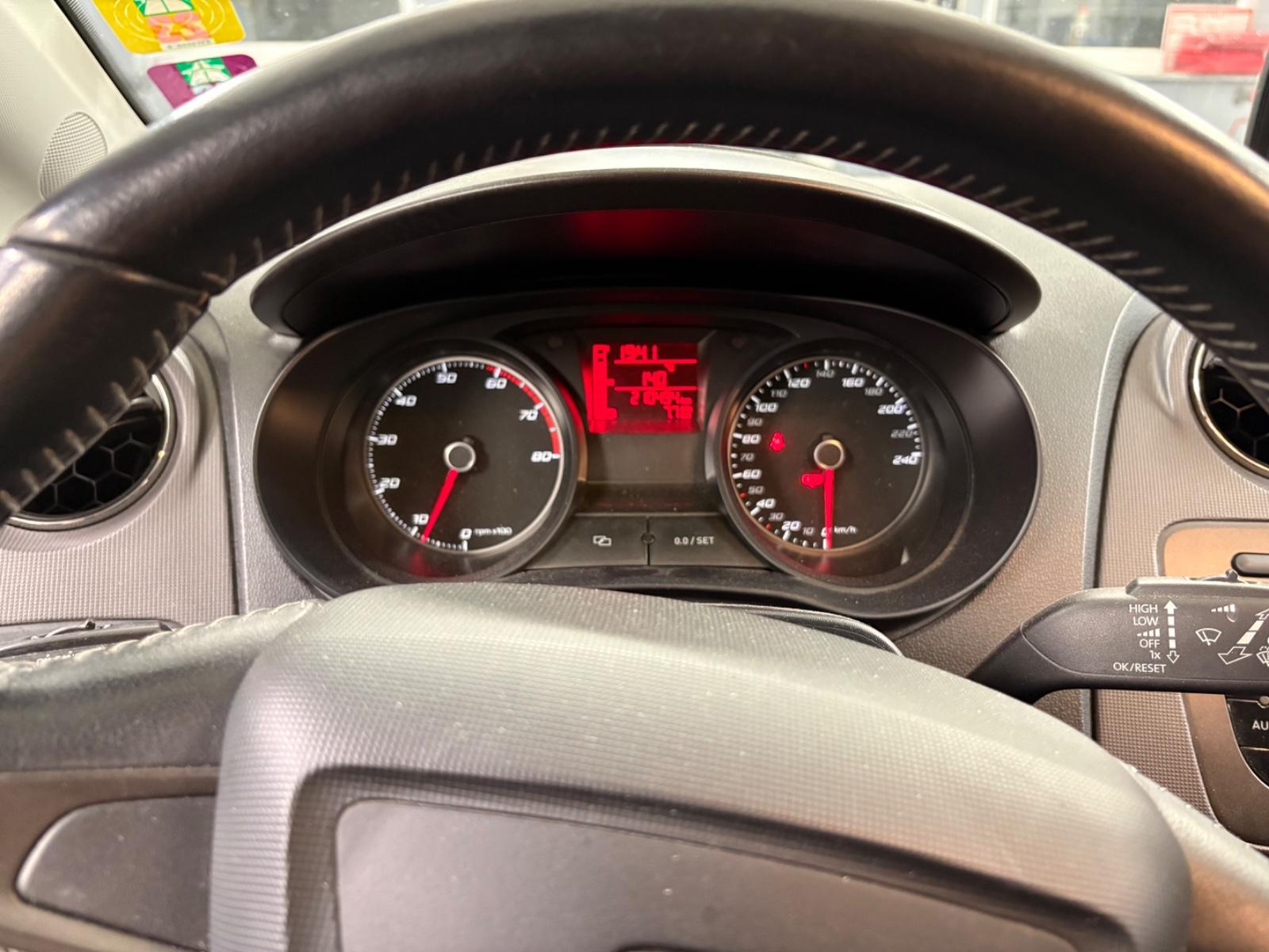 Seat Ibiza 2013 — photo 8