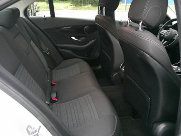 Mercedes-Benz Limousine C 180 d