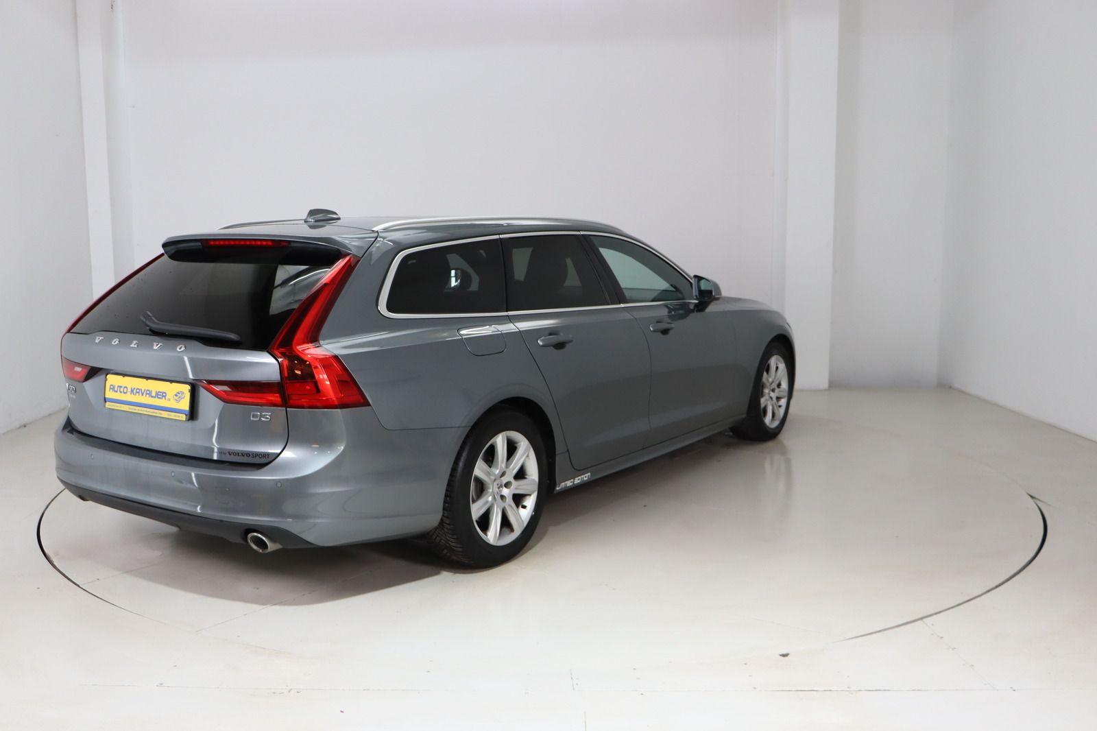 Fahrzeugabbildung Volvo V90 Kombi * HUD * Keyless * Limited Edition Mome