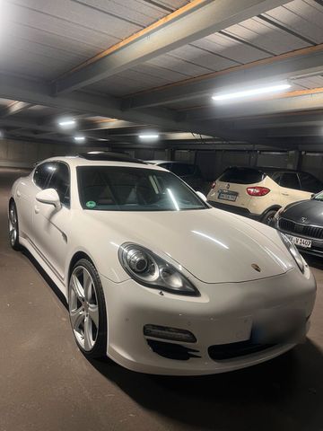 Porsche Panamera S V8 400PS BOSE