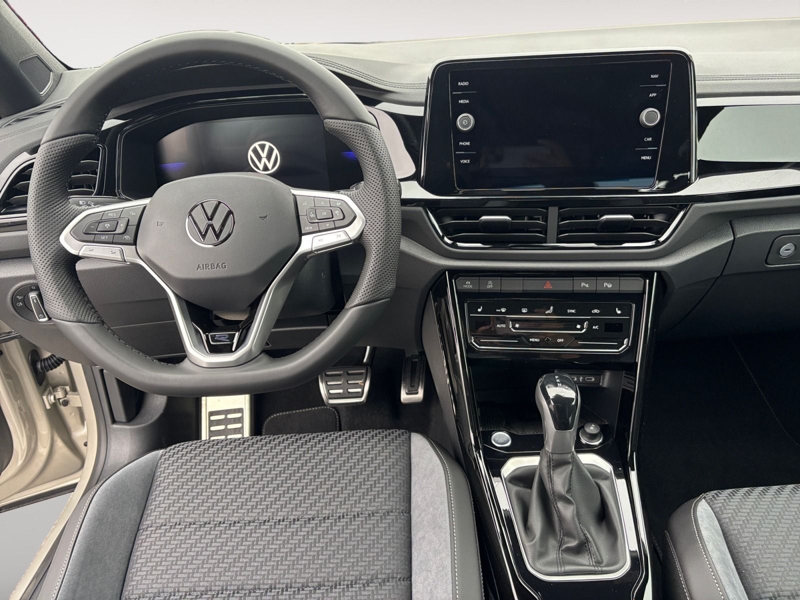 Volkswagen T-Roc - Bild 11