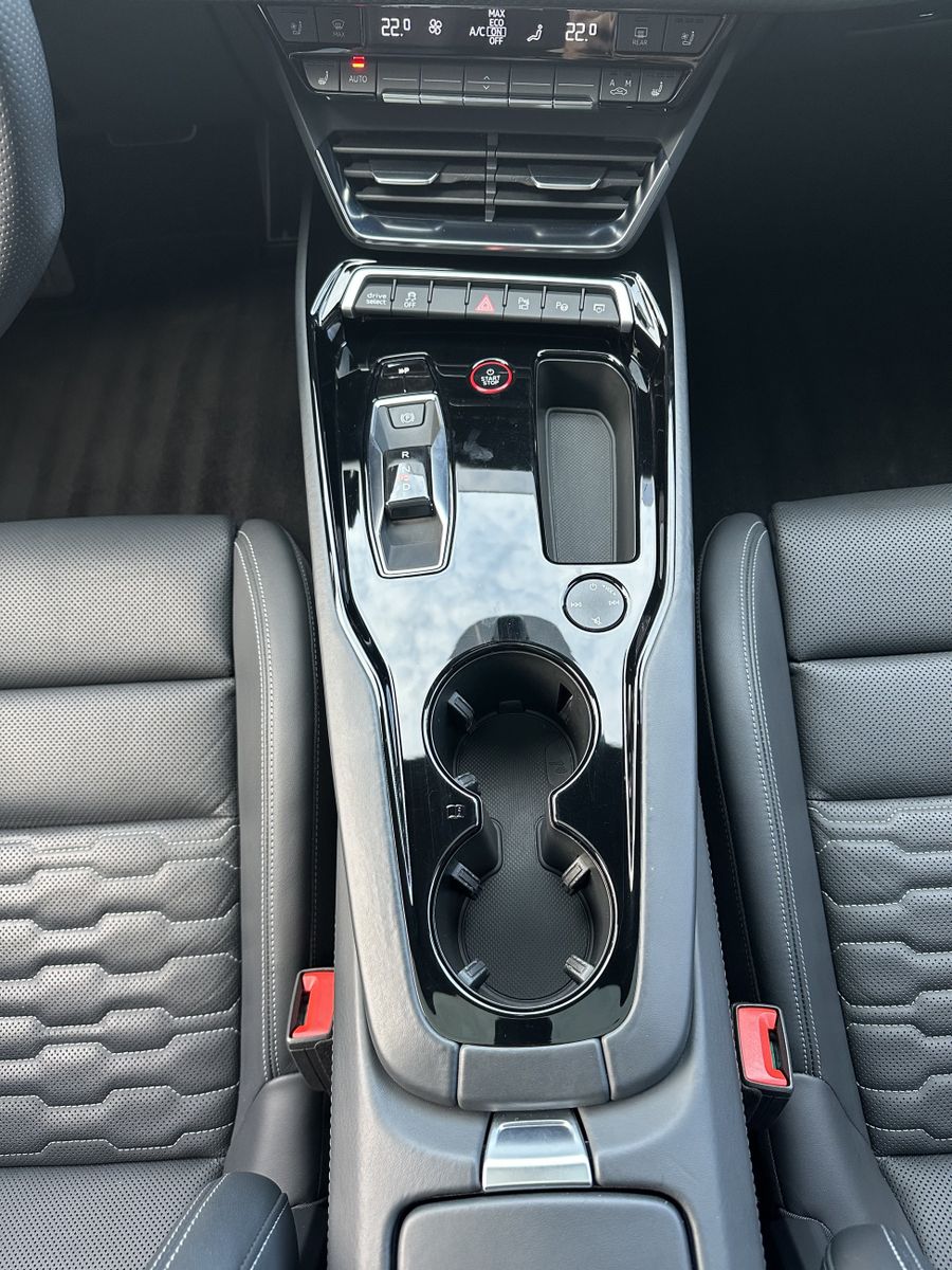 Fahrzeugabbildung Audi RS e-tron GT Qu NAV+LED+HUD+360°+PANO+B&O+VCOCK