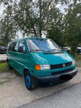 Volkswagen VW T4 Caravelle 2,5 l Diesel TDI 65kW lang - gebrauchte VW T4 Caravelle aus dem Jahr 2000