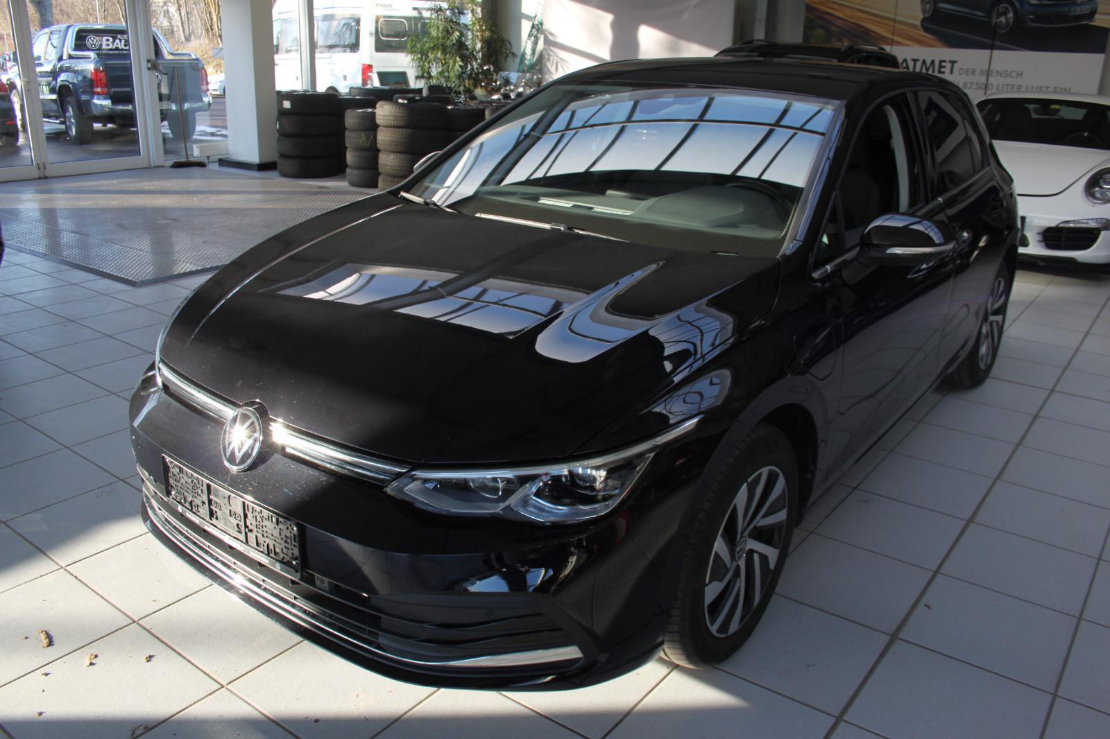 Volkswagen Golf VIII Lim.DSG/STYLE/AHK/KAME/NAVI/ACC/ALU/L&