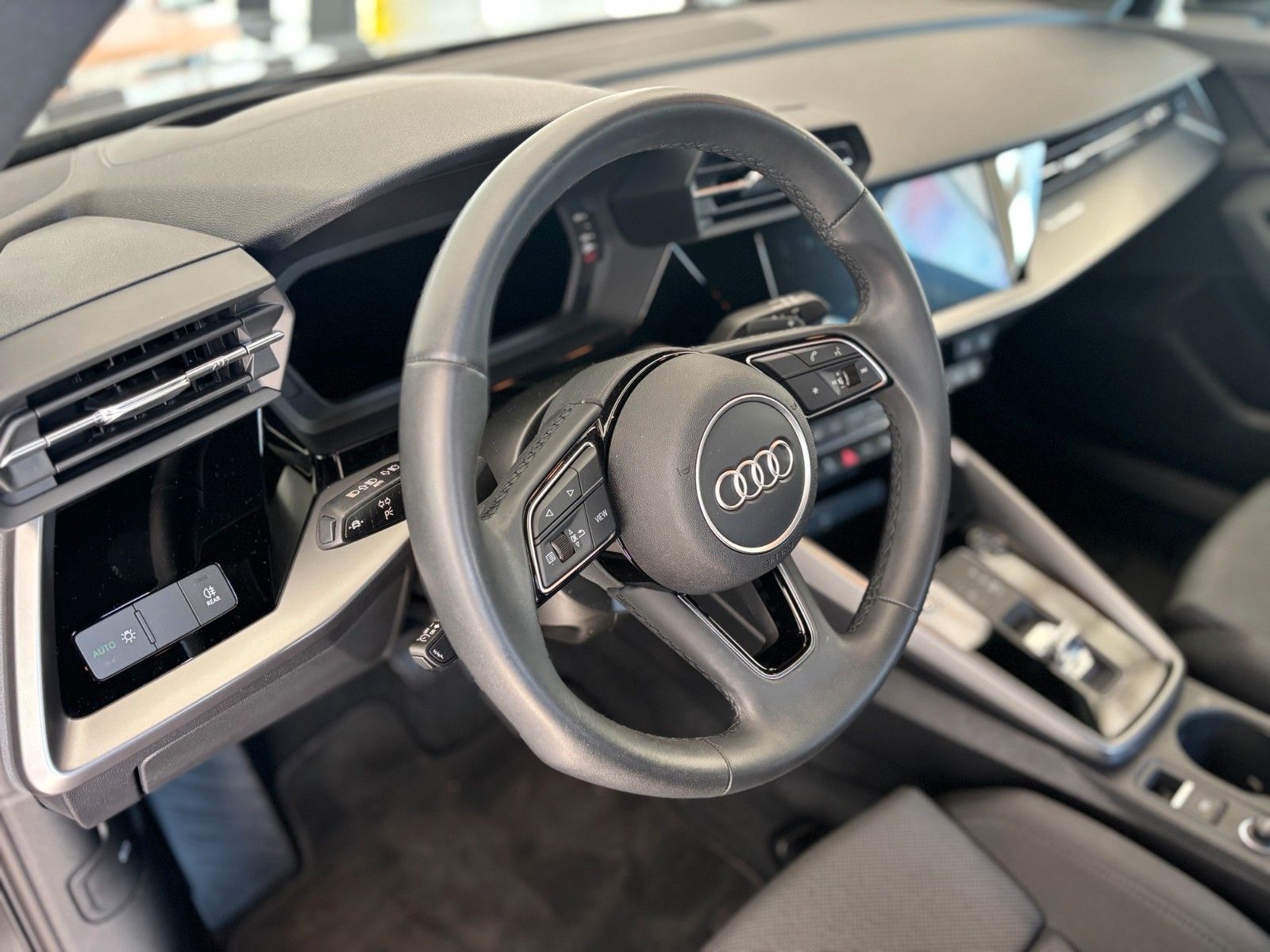 Fahrzeugabbildung Audi A3 Sportback 30 TFSI basis