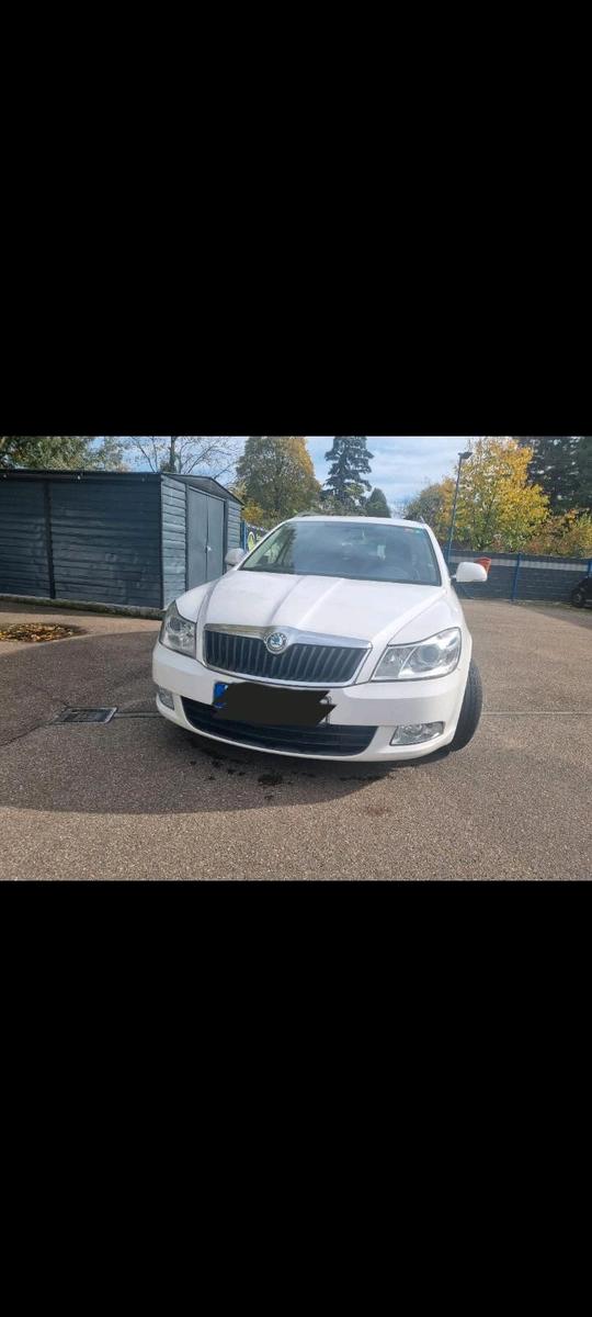Skoda Octavia 2012 — engine