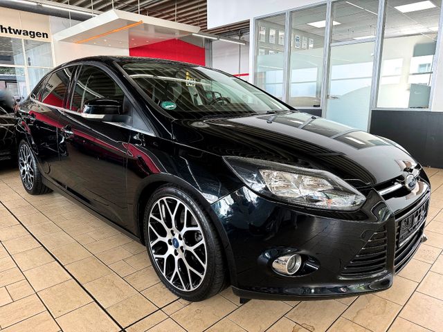 Ford FOCUS 1.6 TITANIUM *NAVI+KLIMAAUT+KAM+18'ALU*