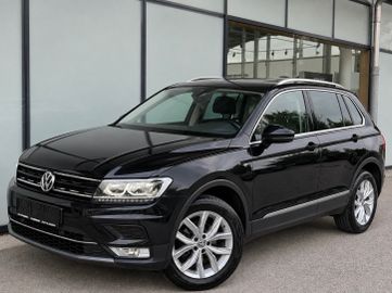 Volkswagen Tiguan - 1