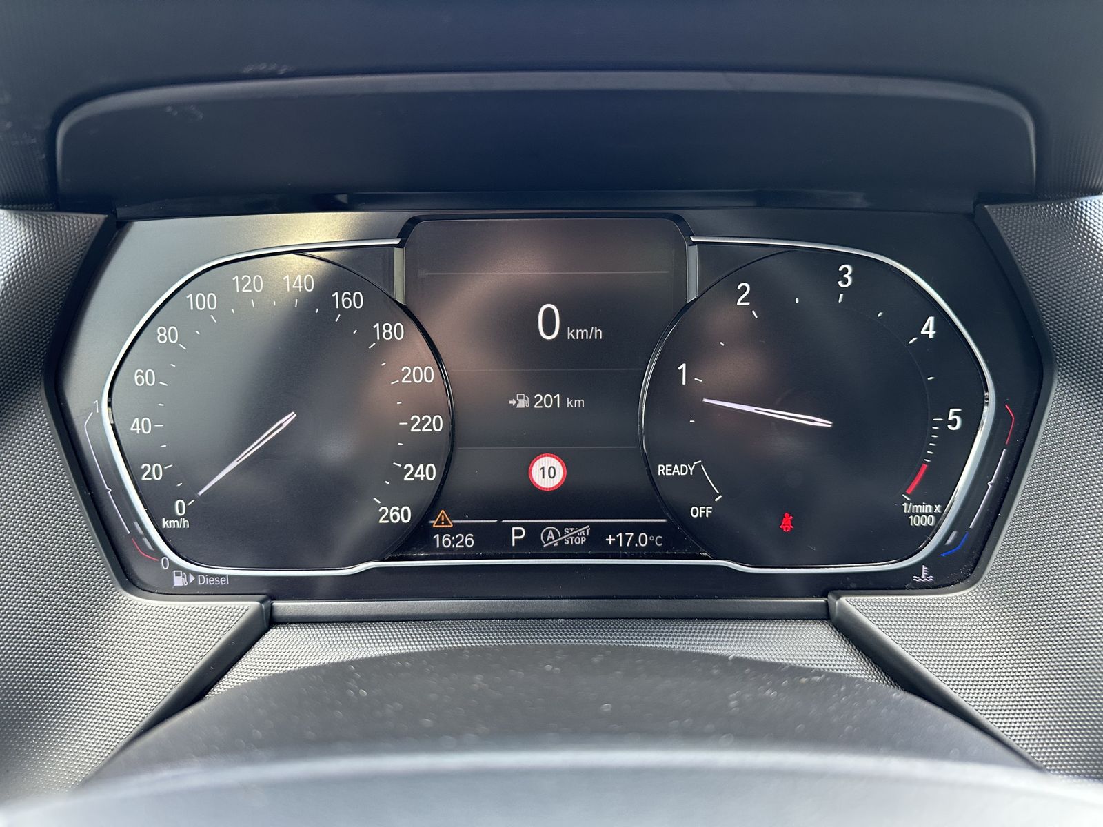 Fahrzeugabbildung BMW 118d Sport-Line Aut. NAV+LED+PANO+SPIEGEL-PAKET