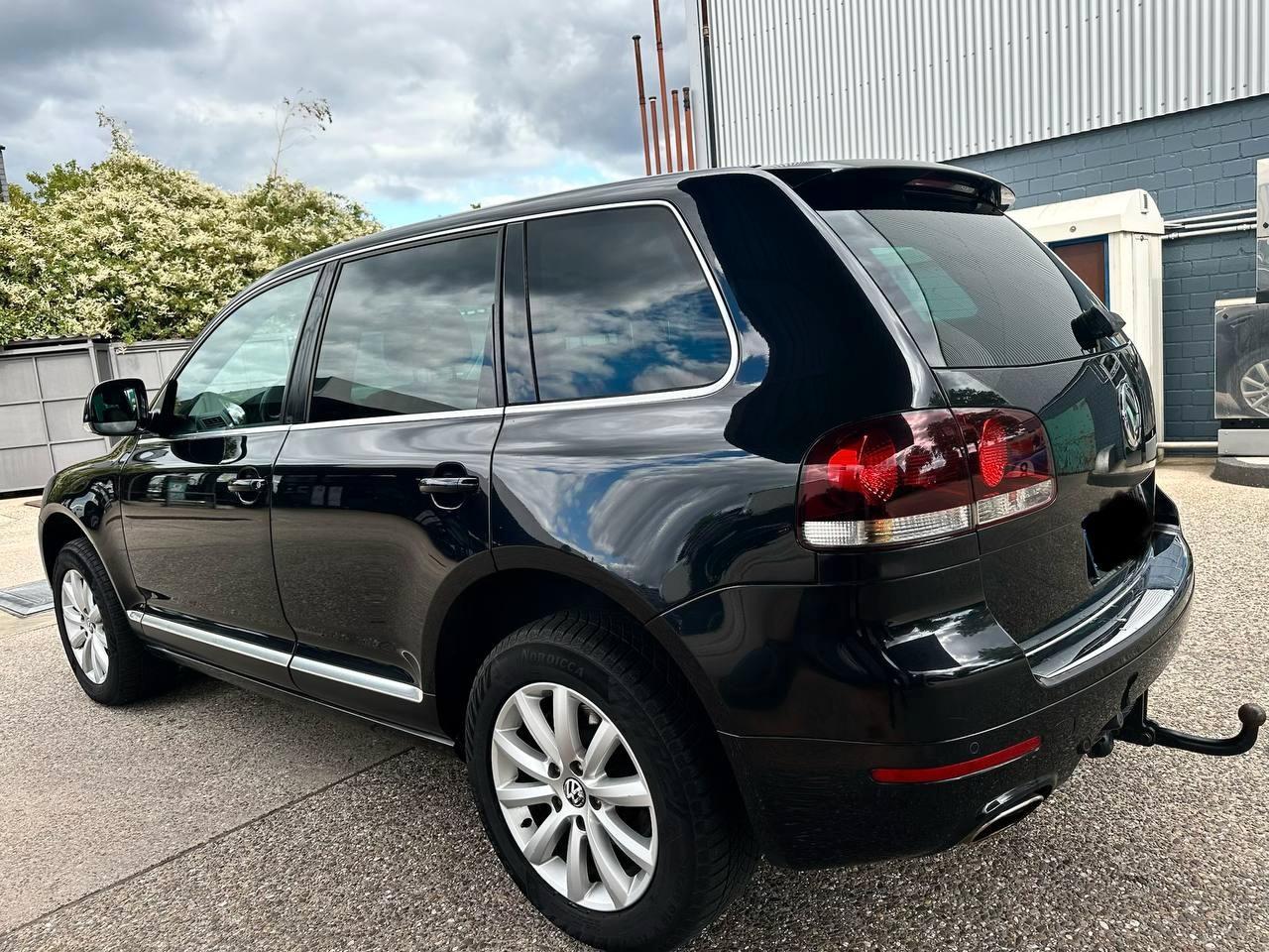 Volkswagen Touareg 2009 — photo 6