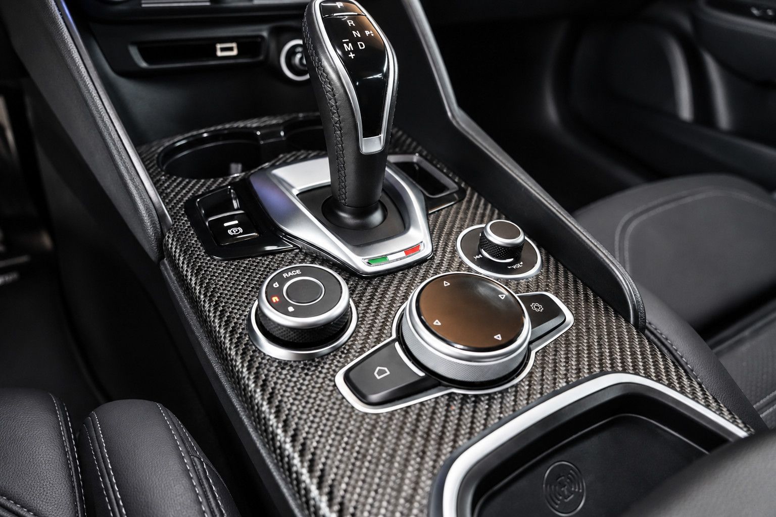 Fahrzeugabbildung Alfa Romeo Giulia Quadrifoglio *HarmanKardon*Kamera*Memory