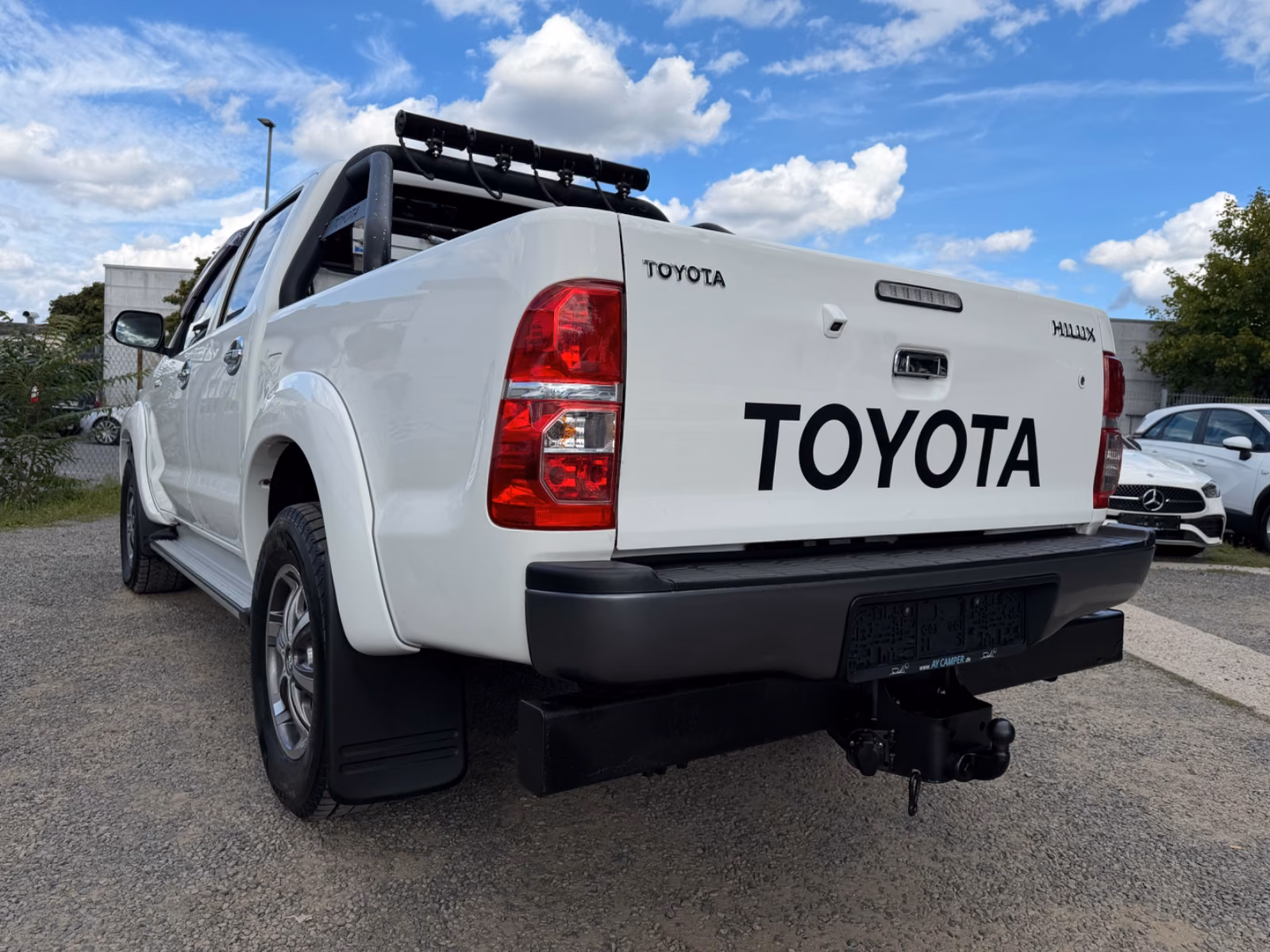 Toyota Hilux Double Cab Life 4x4 3.0 d Automatik AHK