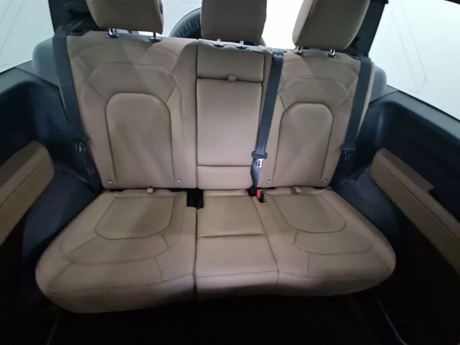 LAND ROVER Defender 90 D350 X-Dynamic SE AHK Matrix 22-Zoll – Bild 11