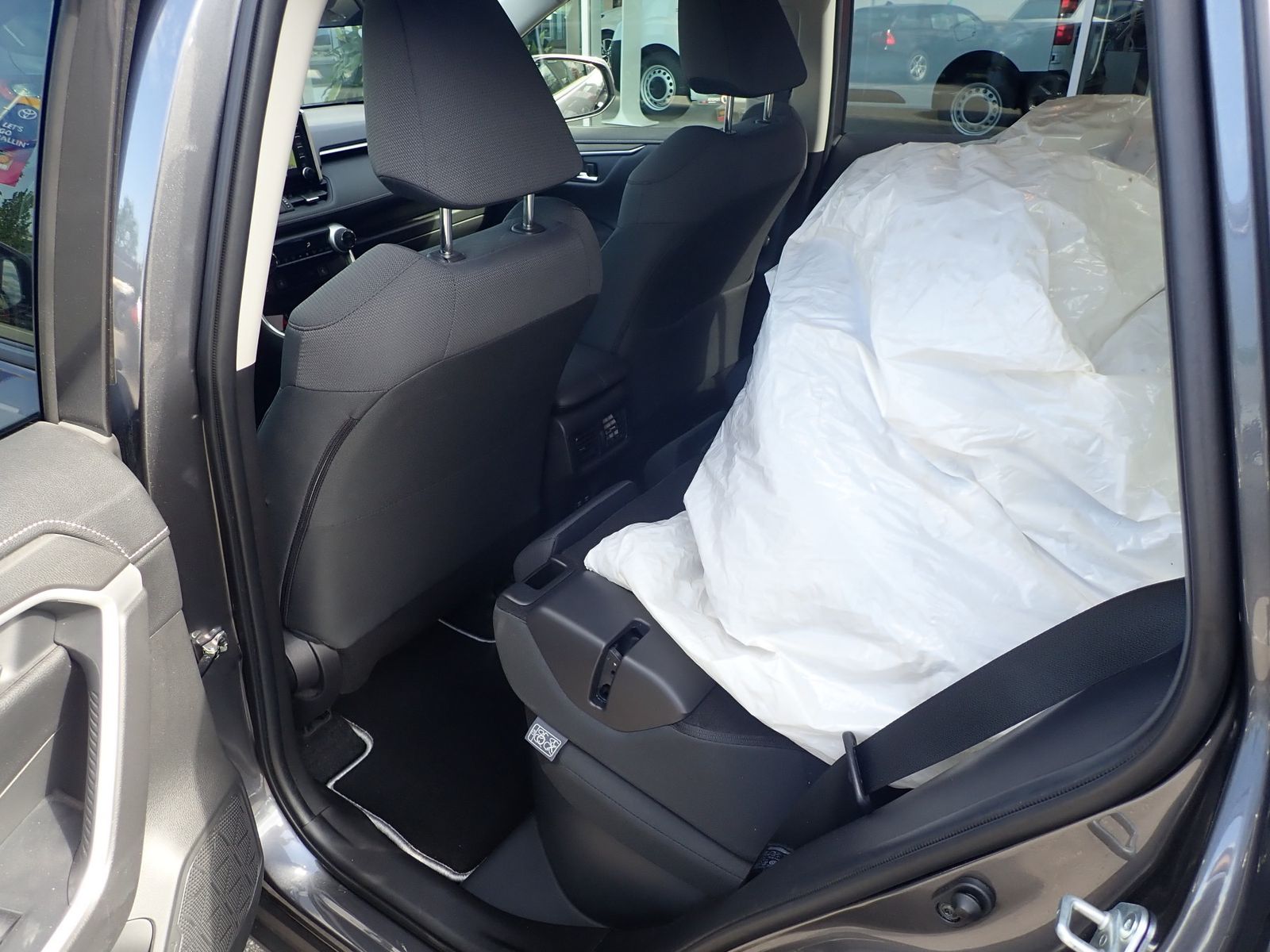 Fahrzeugabbildung Toyota RAV 4 Hybrid 4x2 Team D, Tech.Paket, Navi,WKR