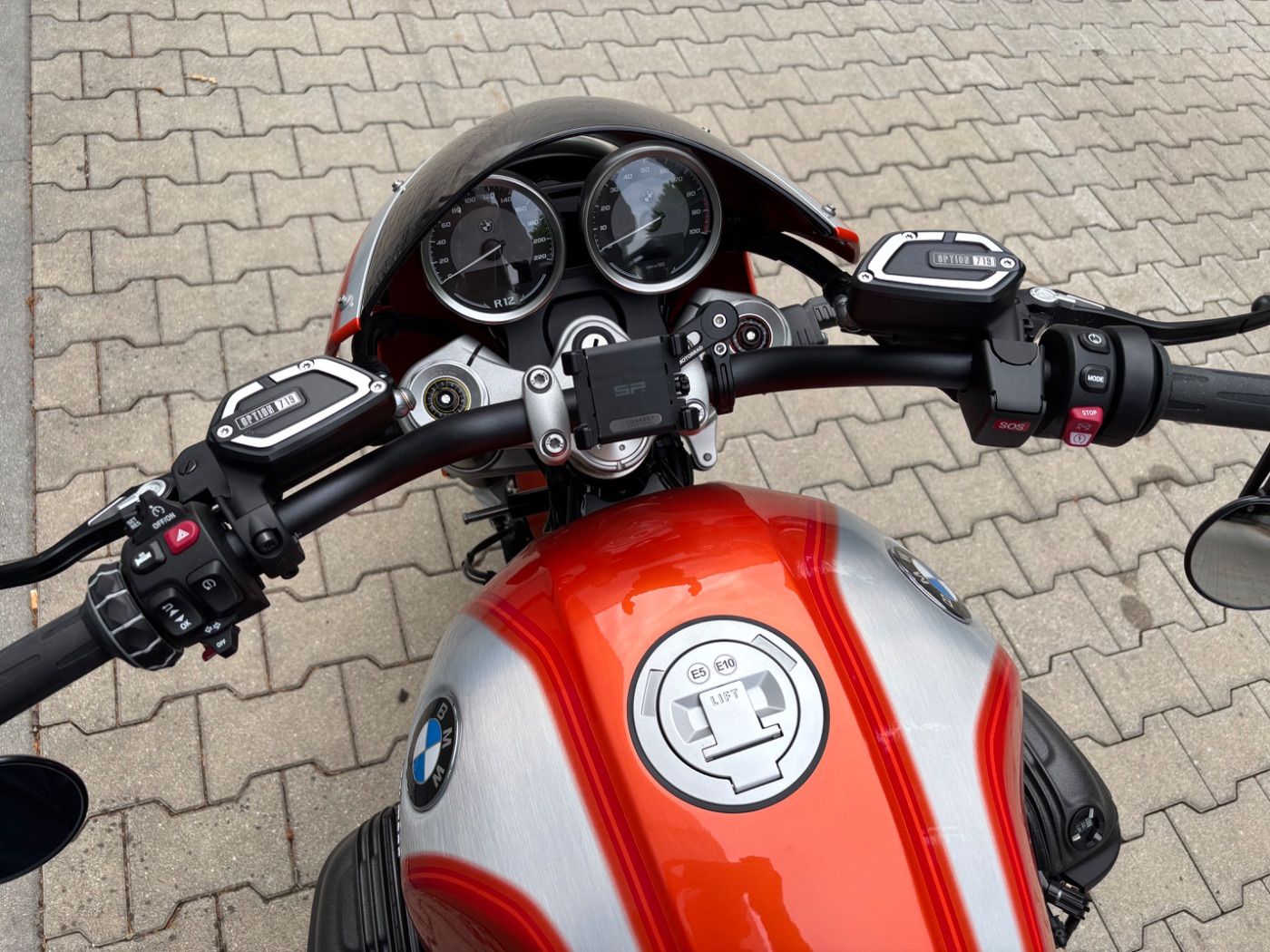 Fahrzeugabbildung BMW R 12 S