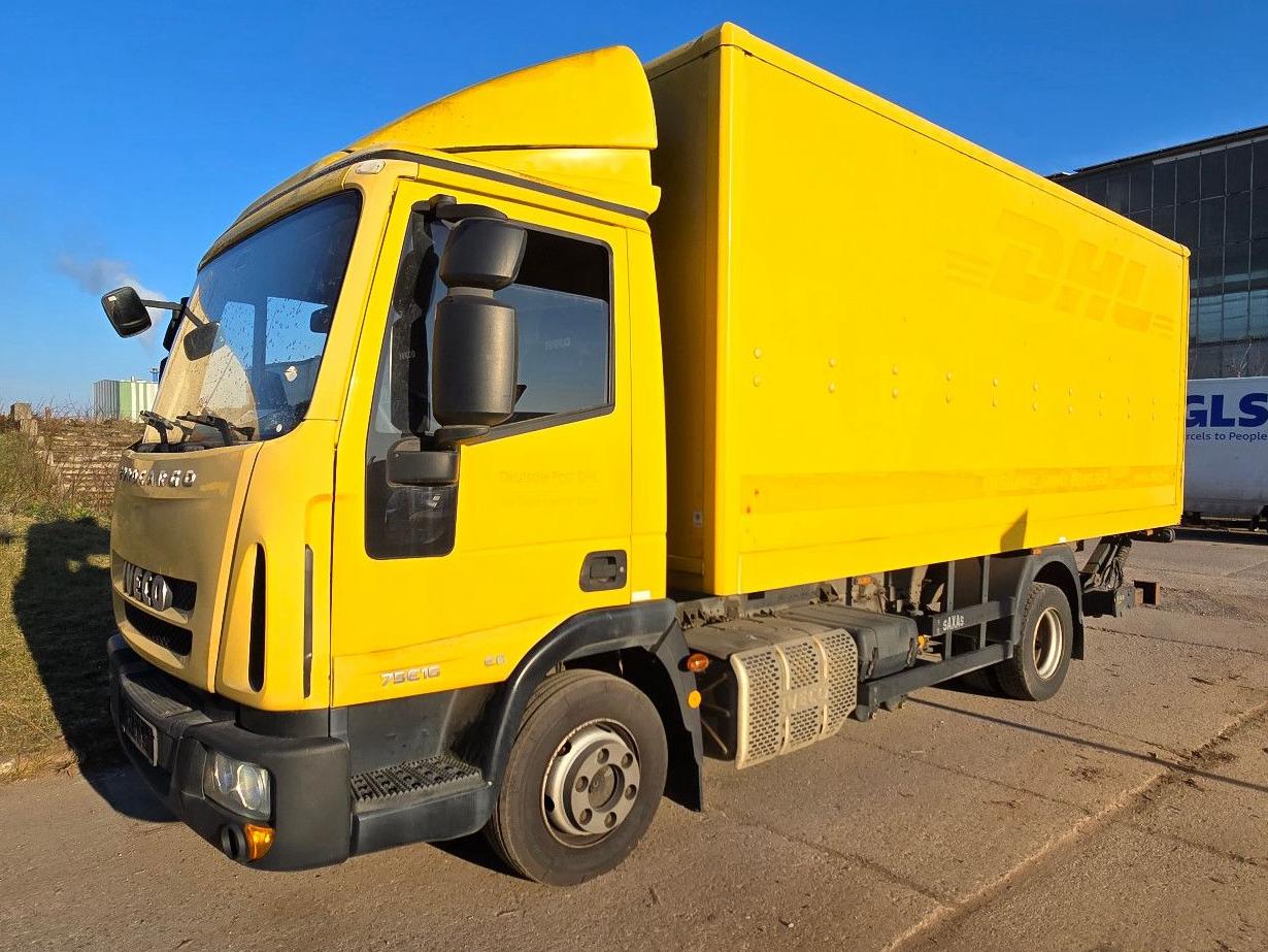 Iveco IG80EL2BA/ N2/ 7490KG/ 1. Hand/ Koffer