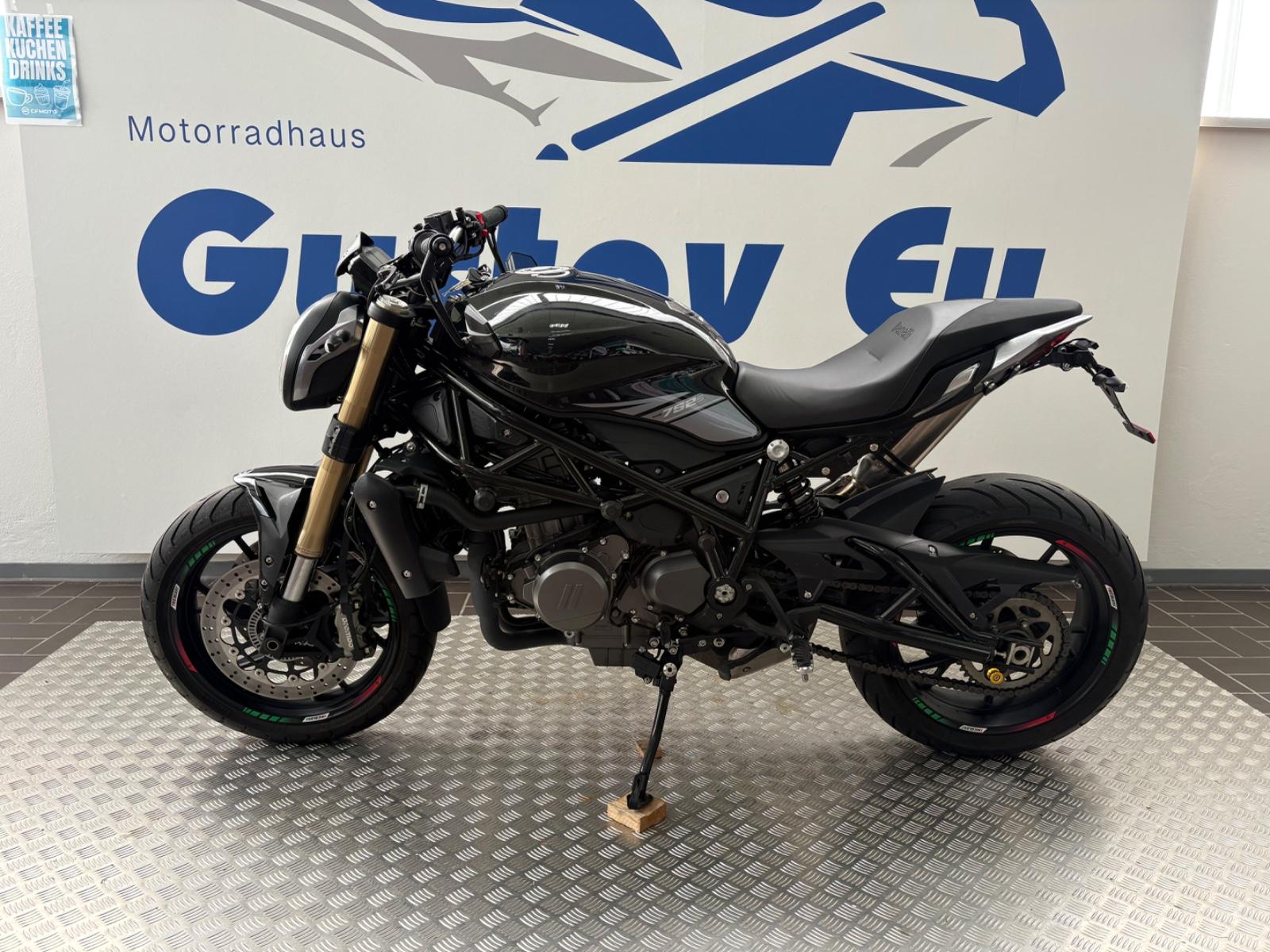 Benelli 752S