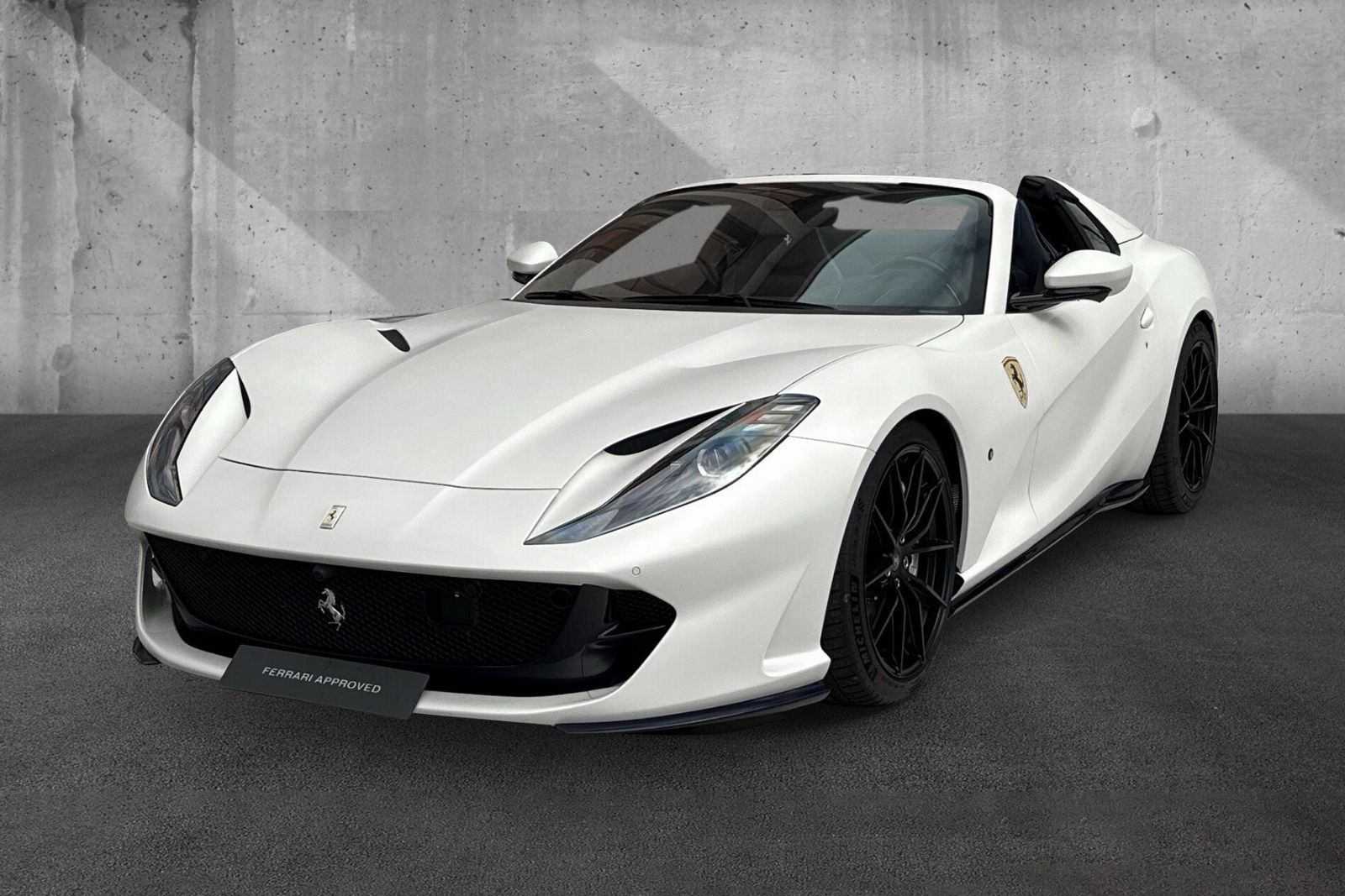 Fahrzeugabbildung Ferrari 812 GTS*Atelier*Blue Carbon*Painted Shields