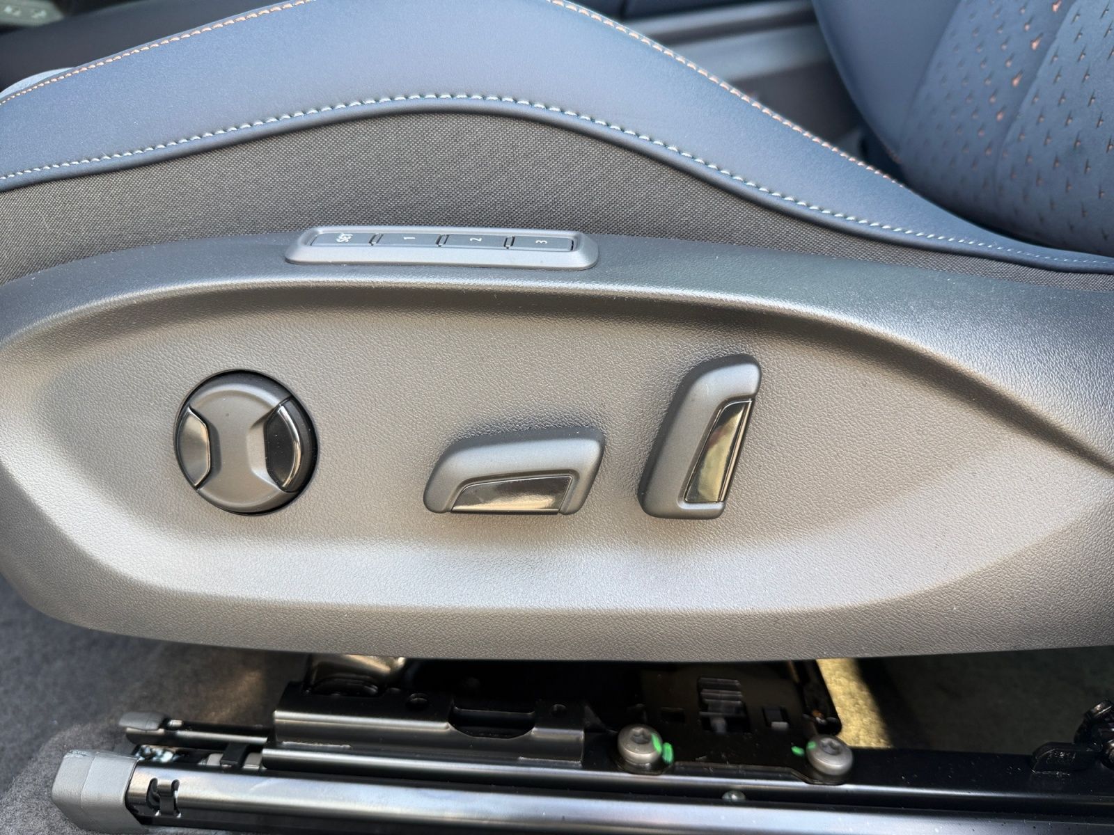 Cupra Tavascan - Bild 18