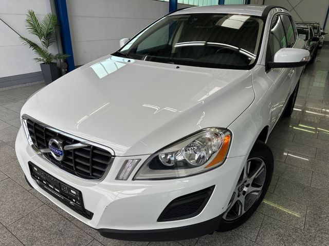 Volvo XC 60 2.0 D3 2WD*TEMP*T-LEDER*PDC*1-HAND*S-HFT