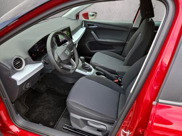 Fahrzeugabbildung SEAT Arona Road Edition 1.0 TSI DSG Klima Navi