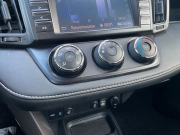 Toyota RAV4 2.0 4x4 *ALU*AHK*CAM*TEL*USB*KLIMA*ZV*