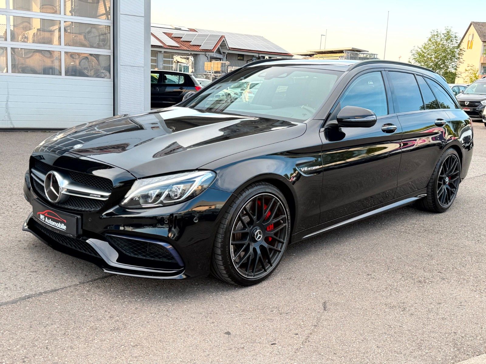 MERCEDES-BENZ C 63 S AMG T HeadUp_Pano_Kamera_LED_Distronic