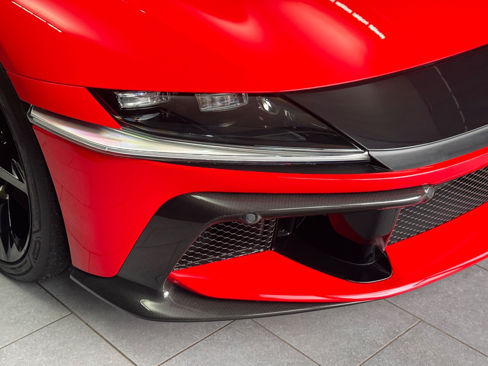 Fahrzeugabbildung Ferrari 12Cilindri|LIFT|FULL-CARBON|RACING-SEAT|ON STOCK