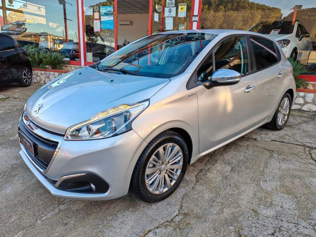 Peugeot 208 1,6 diesel 08/2017 cv75